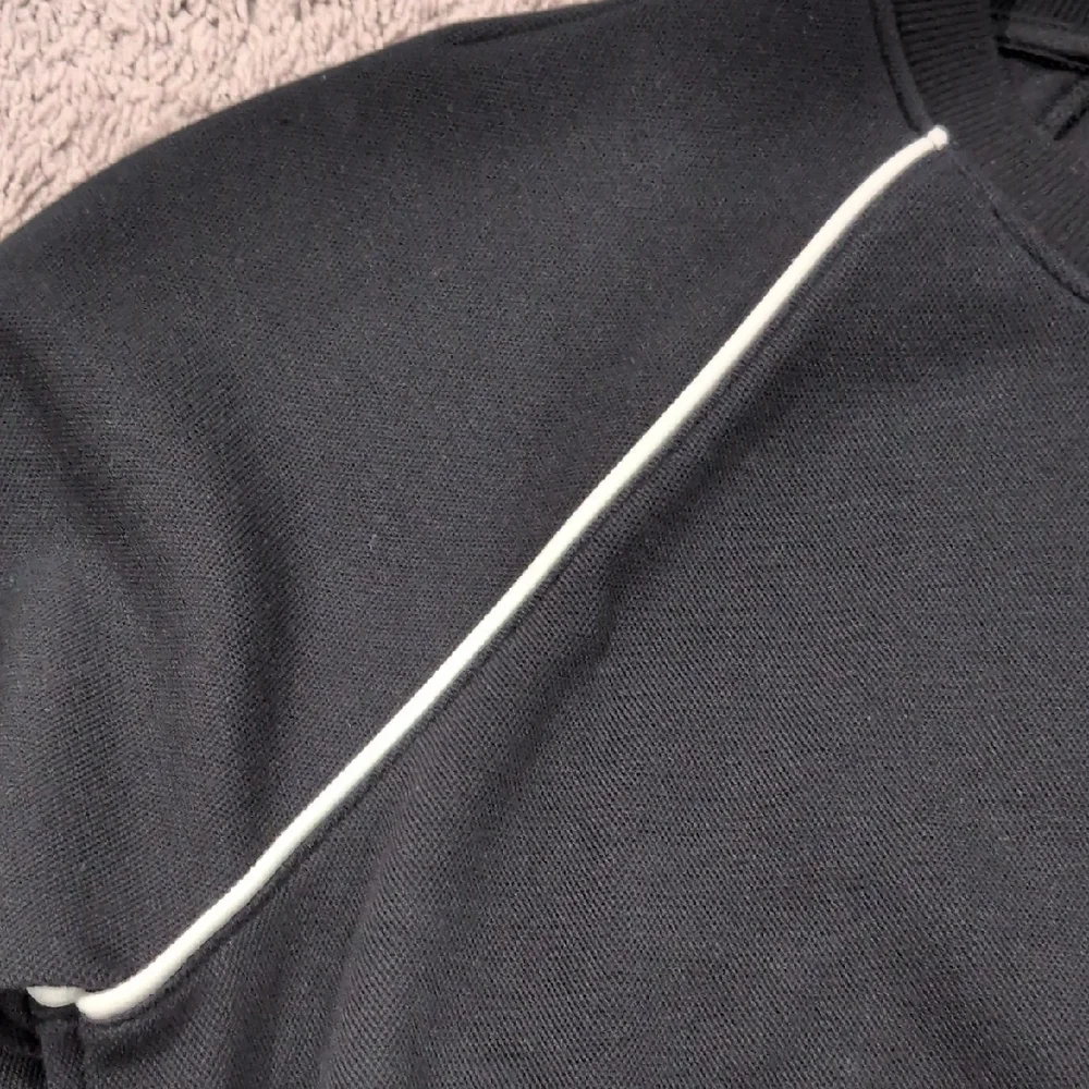 SPANX Airpique Black Sweatshirt with White Trim - Picture 3 of 7